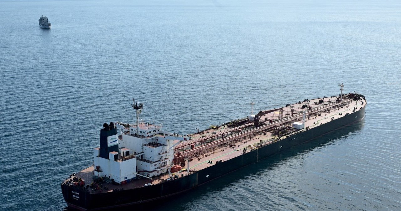 Rosjanie szpiegują na Bałtyku. Media: Wykorzystują statki floty cieni Rosjanie szpiegują na Bałtyku. Media: Wykorzystują statki floty cieni