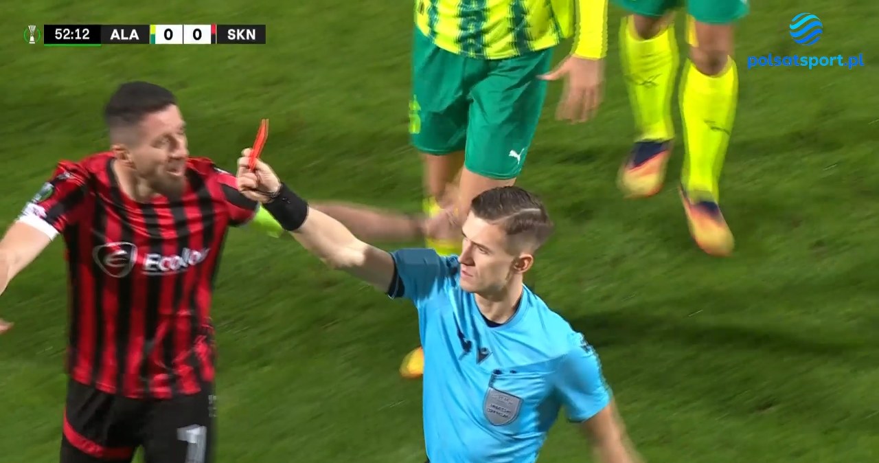 Ta decyzja wywołała kontrowersje. Tak posypały się czerwone kartki [WIDEO]