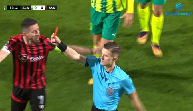 Ta decyzja wywołała kontrowersje. Tak posypały się czerwone kartki [WIDEO]