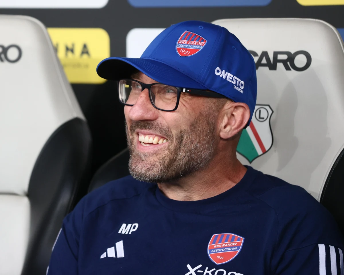 Marek Papszun od dnia 19 grudnia obejmuje funkcję trenera pierwszej drużyny Legii Warszawa. Umowa będzie obowiązywać do końca sezonu rozgrywkowego 2027/2028 - poinformował stołeczny klub. 