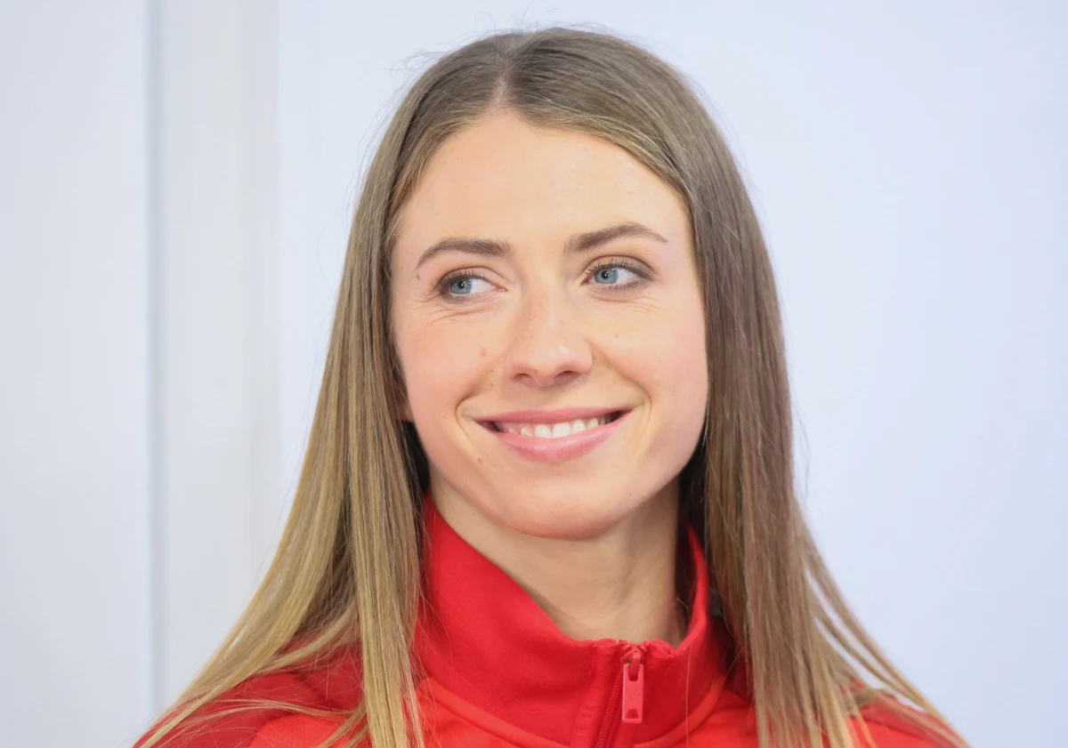 Trzy medale mistrzostw świata zdobyte w 48 godzin. Klaudia Zwolińska zapisała się w tym roku w historii polskiego sportu. Kajakarka slalomowa w rozmowie z Patrykiem Serwańskim z RMF FM opowiedziała o tym, ile kosztował ją medalowy sukces na Igrzyskach w Paryżu i jak porażkę przekuła w sukces. Jak Zwolińska radzi sobie w momentach zwątpienia? Czy święta to czas tylko na lenistwo, czy także na treningi? Kajakarka odpowiedziała też na jedno z kluczowych kulinarnych pytań dotyczących… obecności rodzynek w serniku.