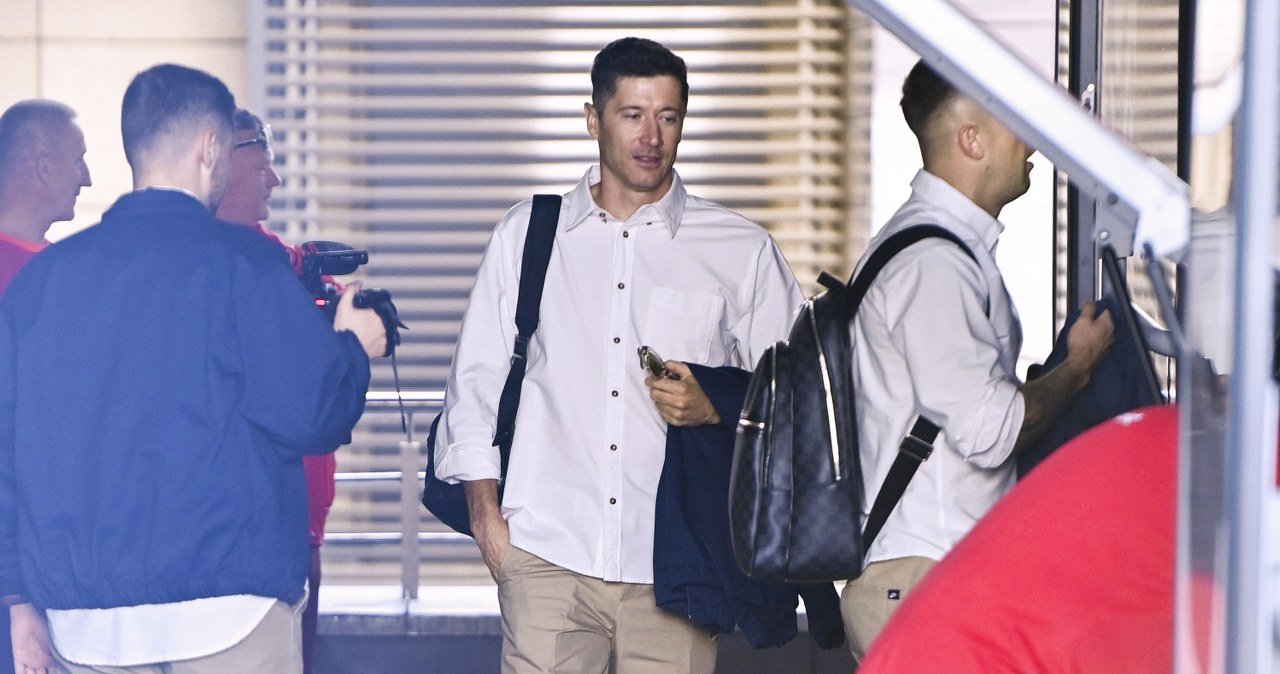 wiadomości,aktualności,Interia Poruszenie na Okęciu, Lewandowski zaskoczył ludzi. A potem takie wieści