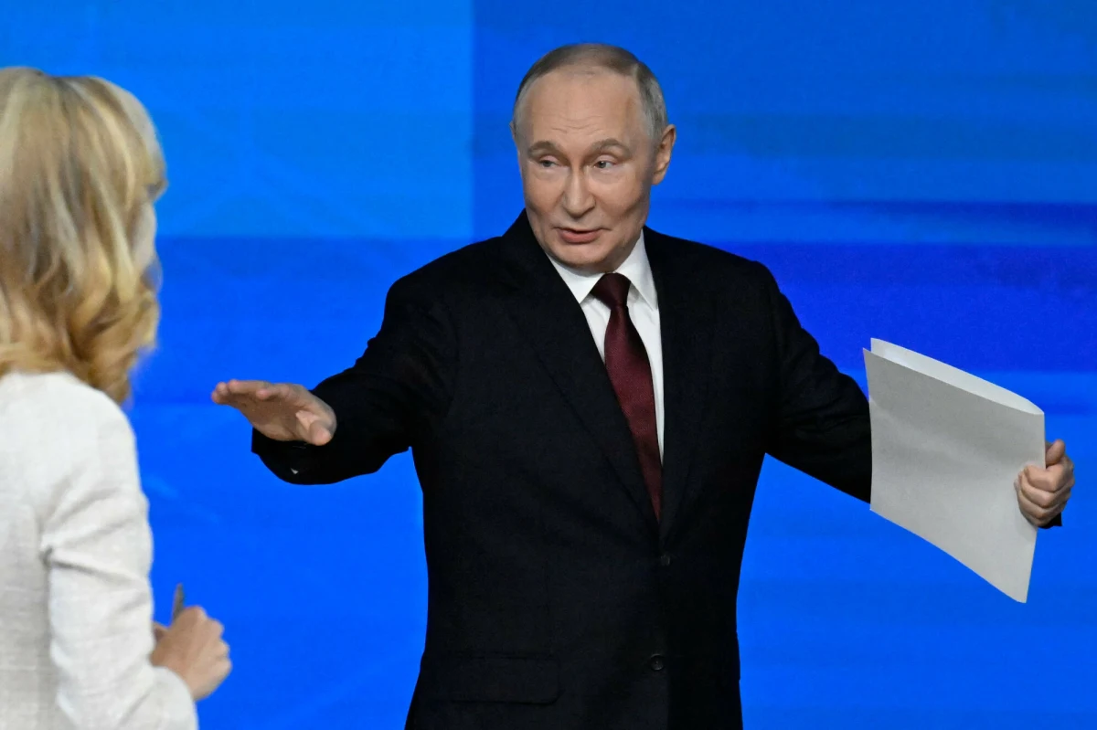 Władimir Putin wyraził gotowość do rozmów z prezydentem Francji Emmanuelem Macronem "jeśli  jest wzajemna wola polityczna" - powiedział rzecznik Kremla Dmitrij Pieskow w nocy z soboty na niedzielę. Poinformowała o tym rosyjska agencja RIA Novosti, cytowana przez Reutera i AFP. Macron wcześniej sygnalizowal, że także jest gotów wznowić dialog z rosyjskim dyktatorem na temat zakończenia wojny w Ukrainie.