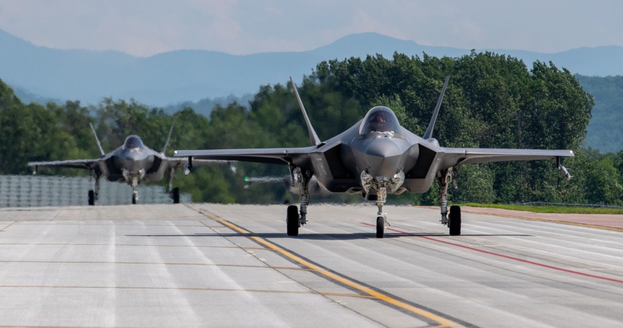 Amerykanie wysłali potężną flotę F-35 na Karaiby. Celem Wenezuela?