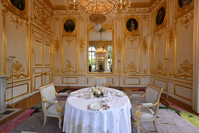 Kamerdyner okradał Pałac Elizejski. Wcześniej pracował w Luwrze