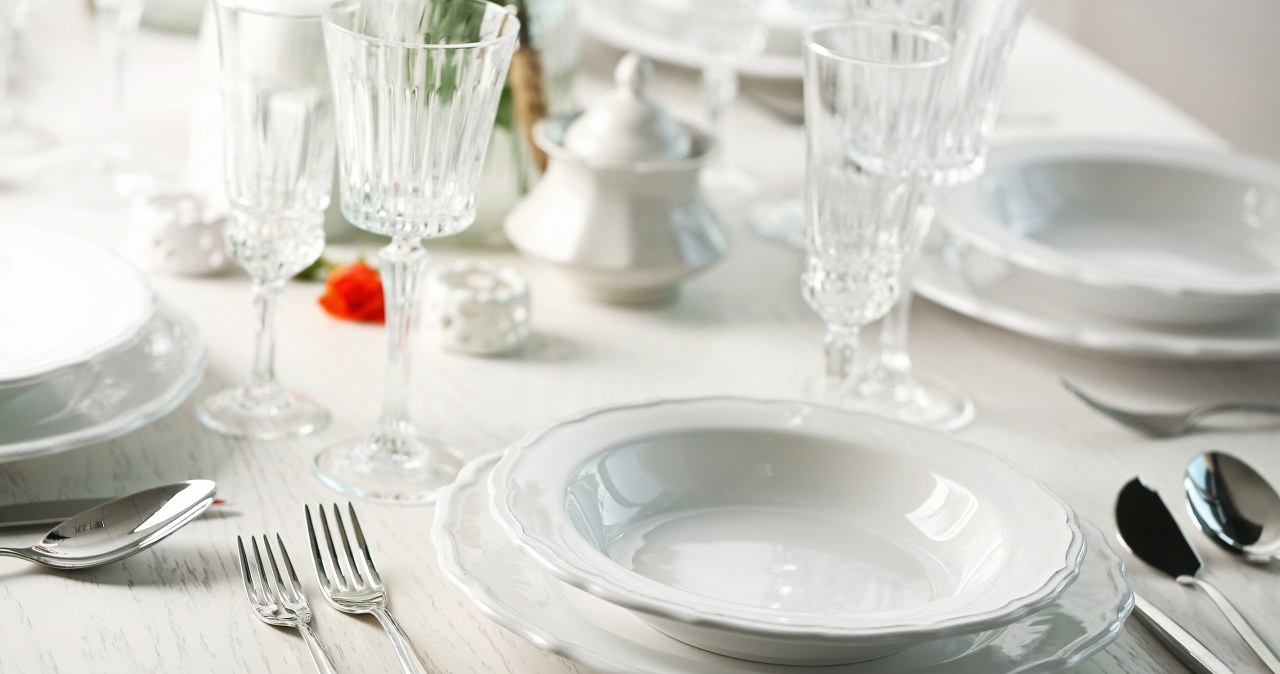 Sekret na krystalicznie czyste szkło. Goście zawsze pytają, jak to robię!