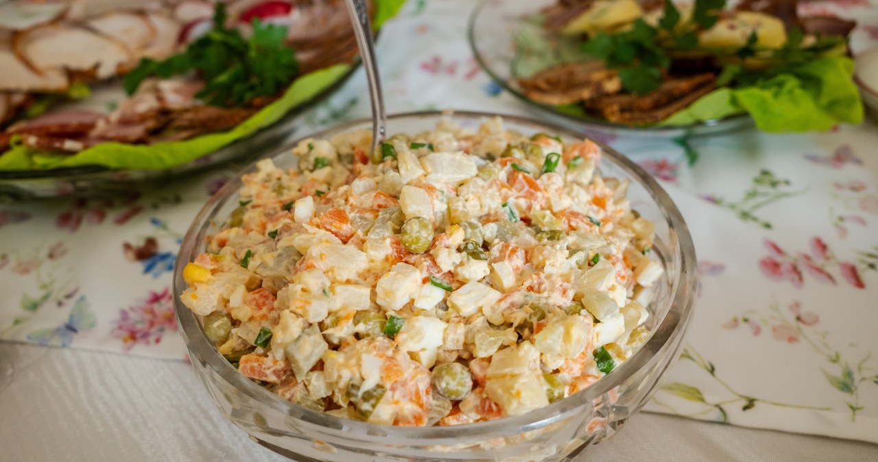 Sałatka ze świątecznego stołu to ryzyko. Po tym czasie lepiej nie próbować