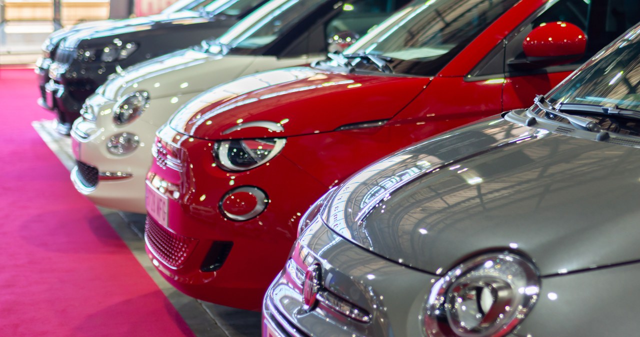 UE luzuje zakaz spalinówek. Szef Fiata: to nie spełni swojej roli