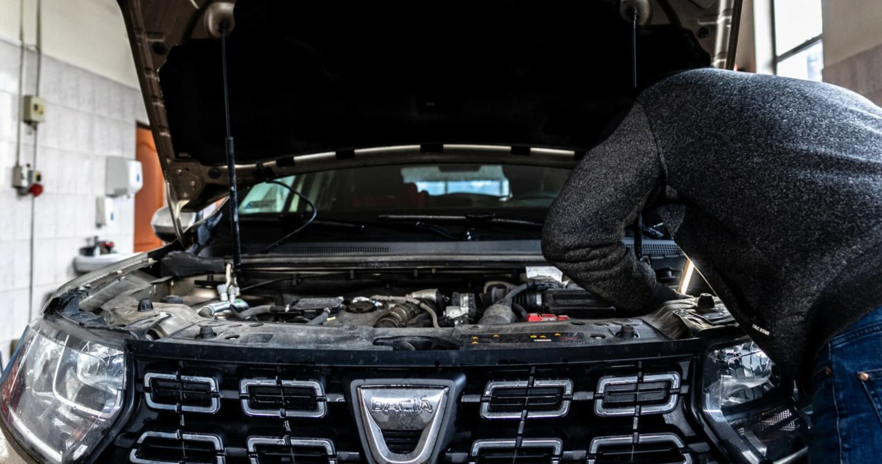 Silnik traci moc i nie wiesz dlaczego? Mechanik zaczyna od tych rzeczy