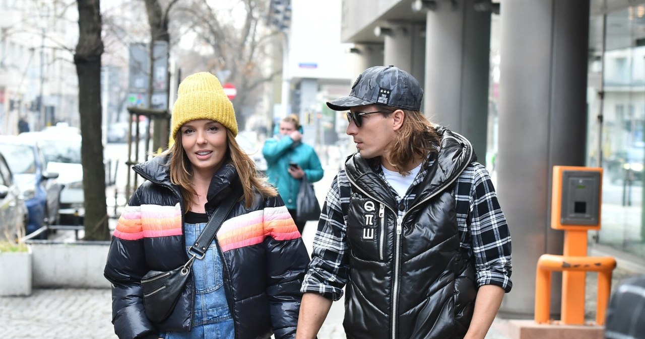 Nie miała wyjścia. Musiała odpowiedzieć na pytanie zadane wprost