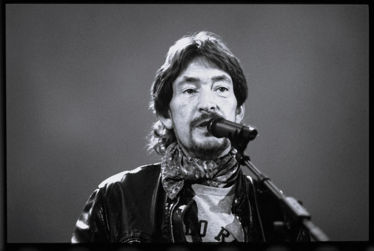 Chris Rea, znany brytyjski wokalista, gitarzysta i kompozytor, zmarł w wieku 74 lat - poinformowały media. Artysta zasłynął na całym świecie przebojami takimi jak "Driving Home for Christmas", "On the Beach" czy "The Road to Hell".