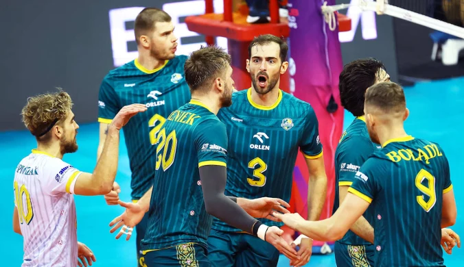 Winiarski i spółka z historycznym medalem, tuż po tym takie ogłoszenie