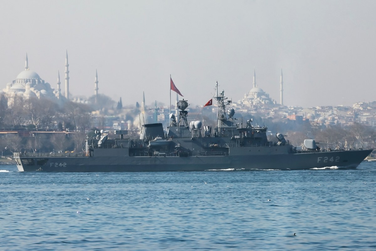 Erdogan ogłasza światu: Turcja buduje gigantyczny lotniskowiec i flotę wojenną