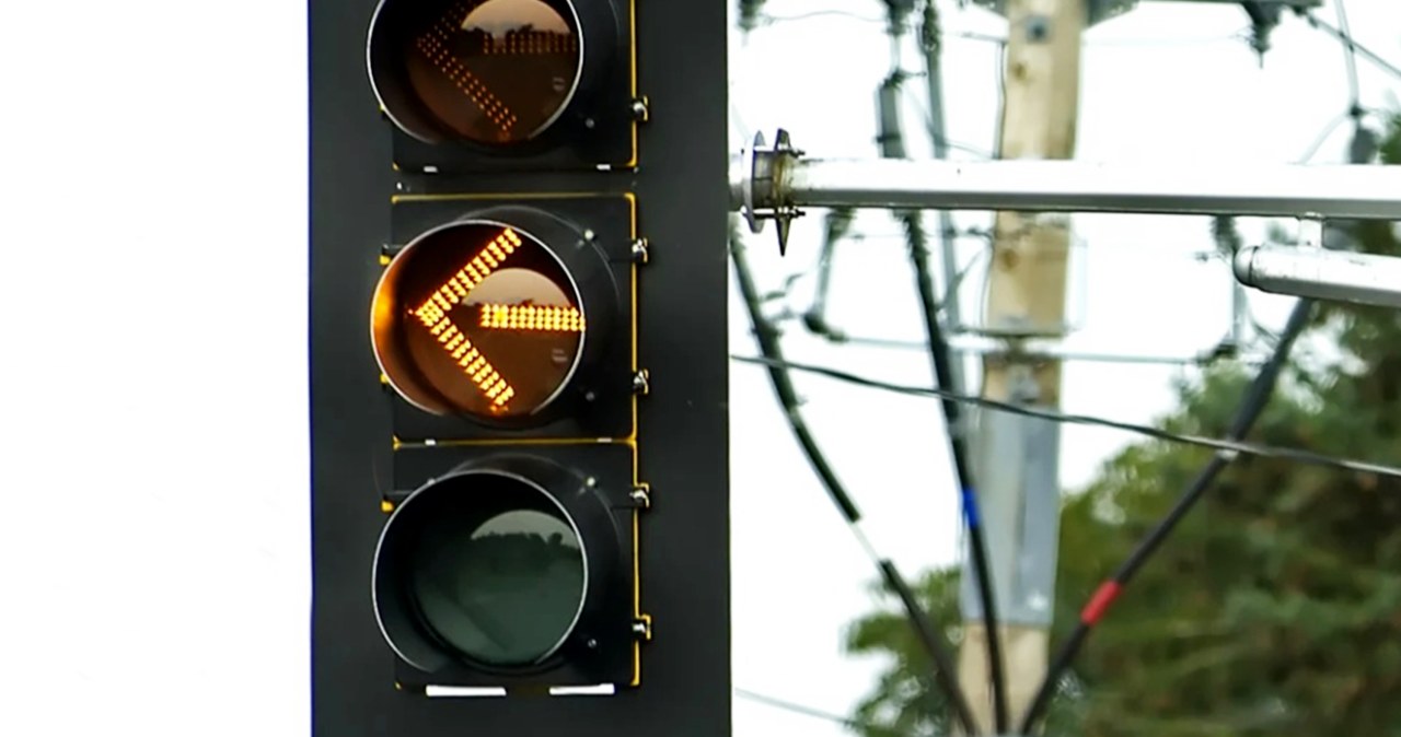 Nowe światło na sygnalizacji? Żółta strzałka ułatwi jazdę