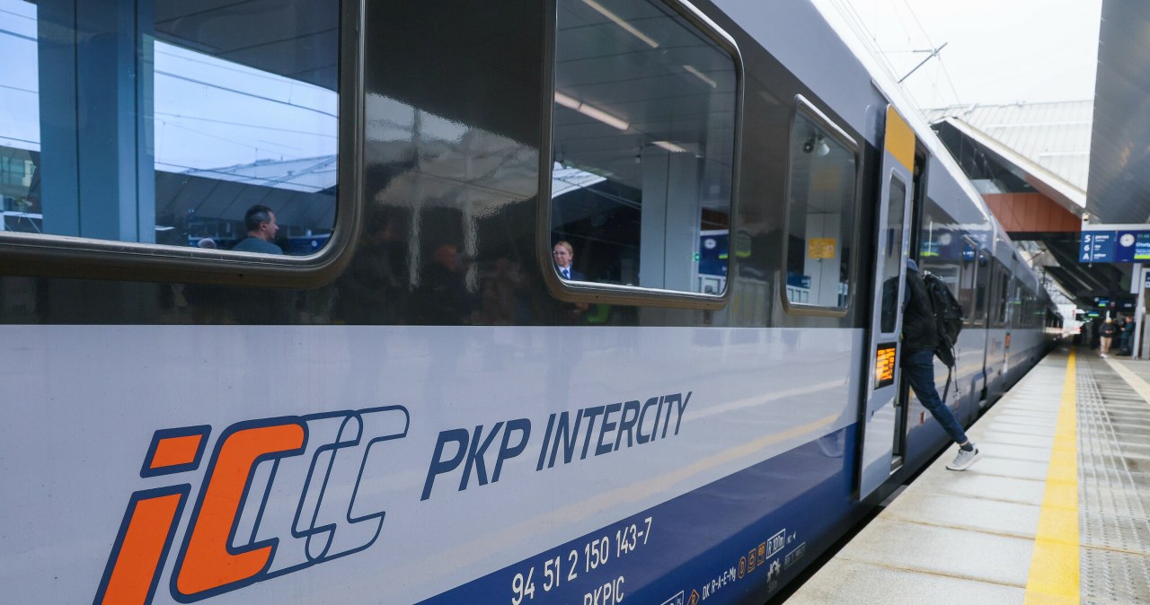 PKP Intercity zaszalało. Ceny w okresie świątecznym zaskoczą pasażerów