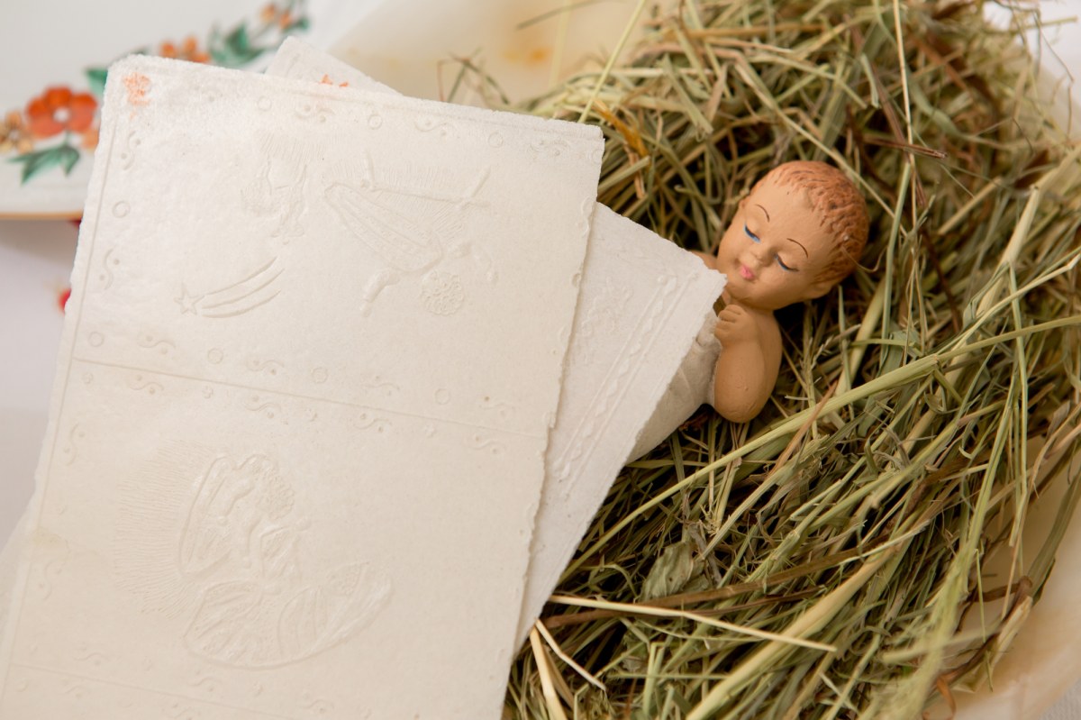 Księża apelują: Nie kupuj opłatka byle gdzie! O czym pamiętać przed Wigilią?