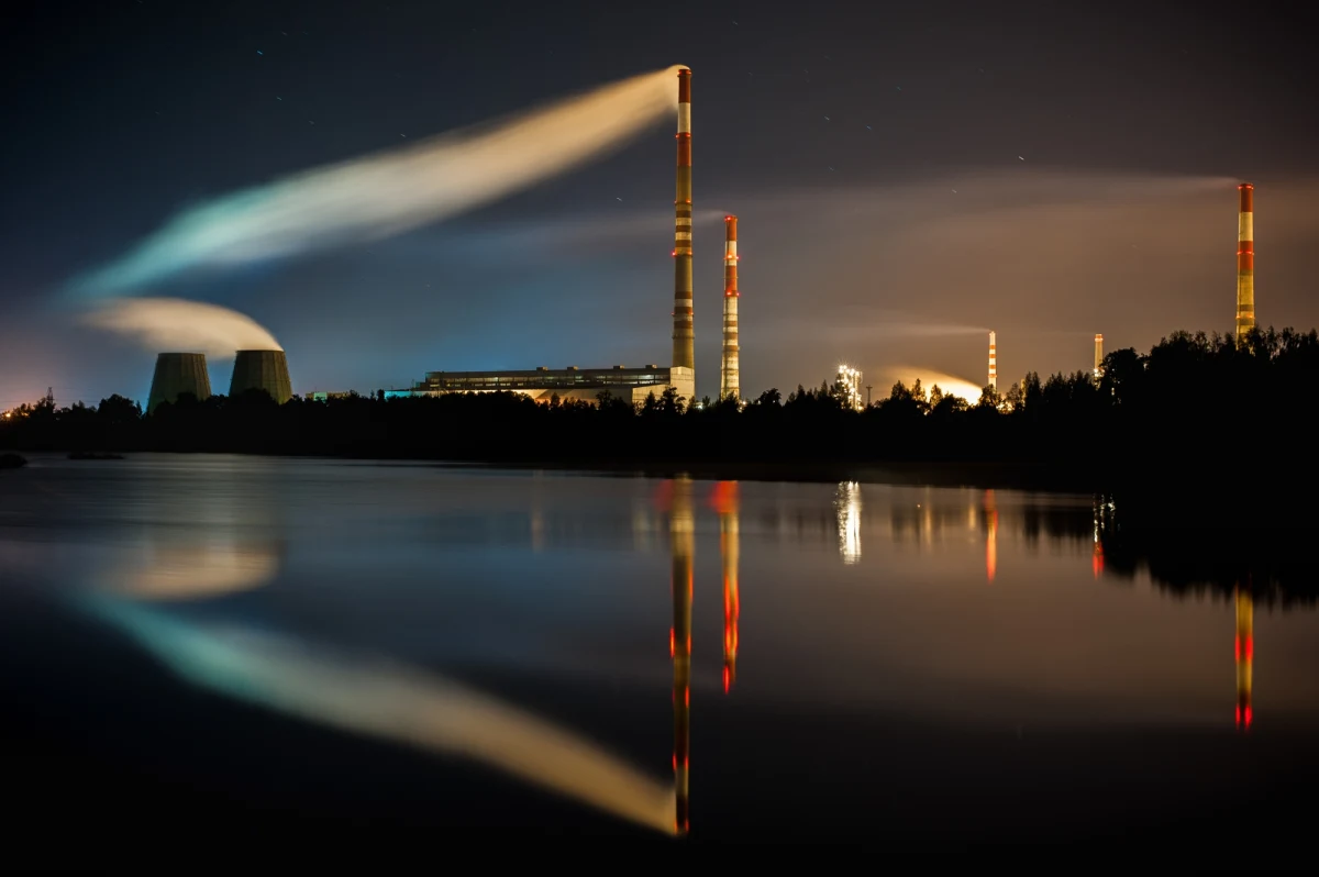 Orlen poinformował o rozwiązaniu spółki celowej Orlen Olefiny, powołanej do realizacji projektu budowy kompleksu Olefiny III w Płocku. To zmiana wobec wcześniejszych planów, które zakładały połączenie tej spółki z Orlenem poprzez przeniesienie jej majątku bez konieczności podwyższania kapitału zakładowego czy zmian w statucie koncernu.