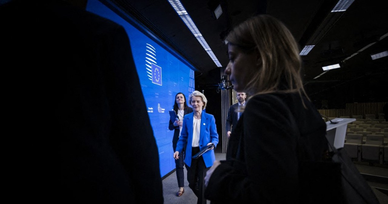 wiadomości,aktualności,Interia Żałosne. Unijni przywódcy dosłownie stchórzyli. To gigantyczny skandal [OPINIA]