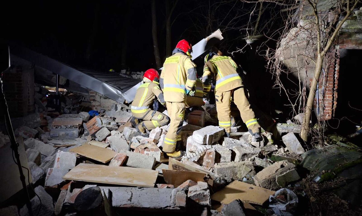 Katastrofa budowlana w Łódzkiem. Trwa przeszukiwanie gruzowiska