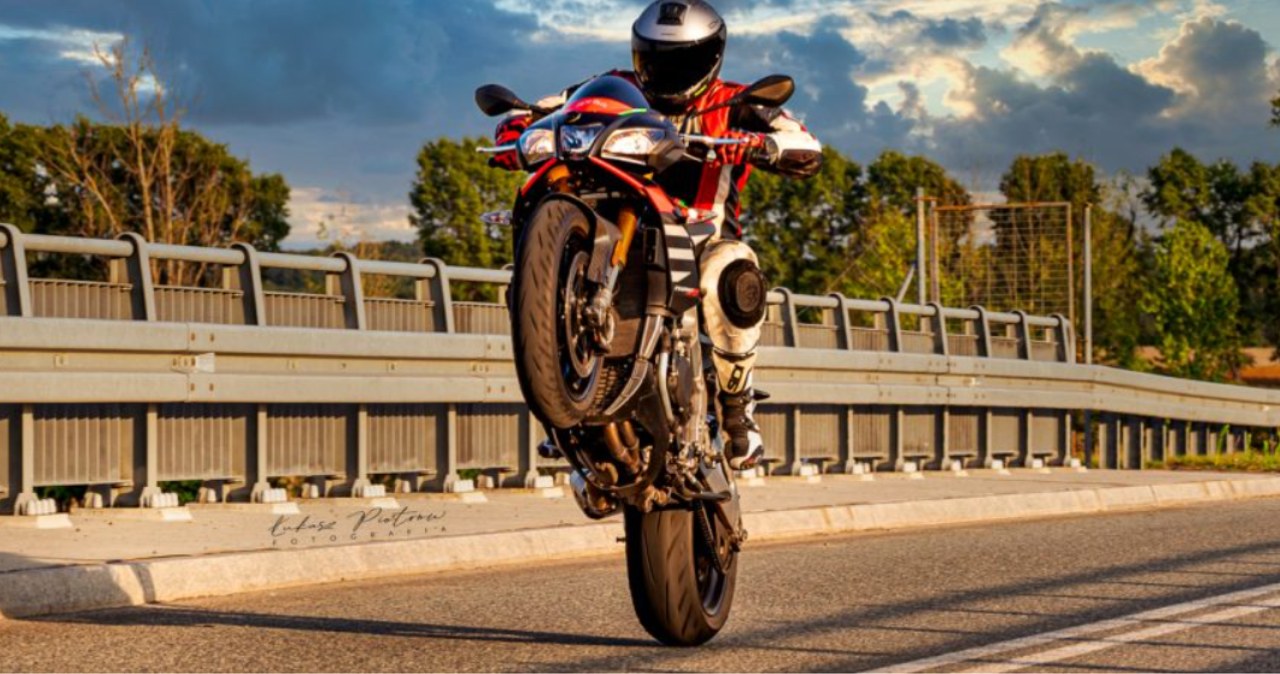 5 tys. zł i utrata prawa jazdy za wheelie. Nowa kara dla motocyklistów