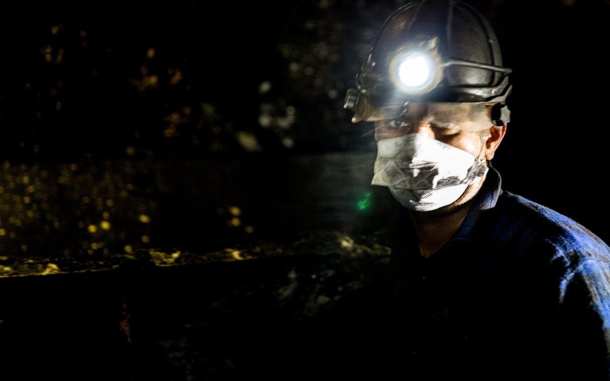 21 osób wciąż pod ziemią. Mimo świąt nie przerywają protestu