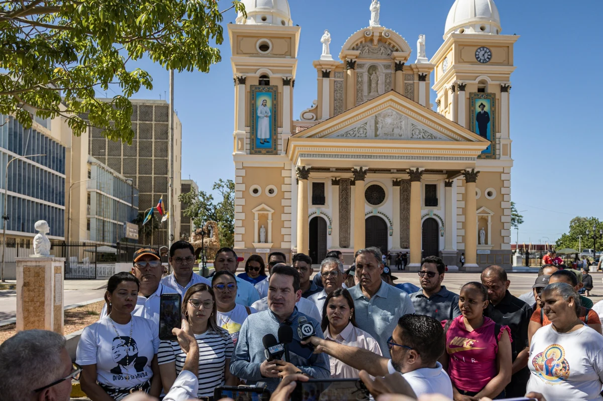 Władze Wenezueli poinformowały o uwolnieniu 99 osób skazanych po kontrowersyjnych wyborach prezydenckich w 2024 roku - przekazała agencja AFP. Wśród nich znalazła się lekarka Marggie Orozco, która trafiła do więzienia za krytykę prezydenta Maduro. To kolejna fala zwolnień, która rozpoczęła się w Boże Narodzenie.