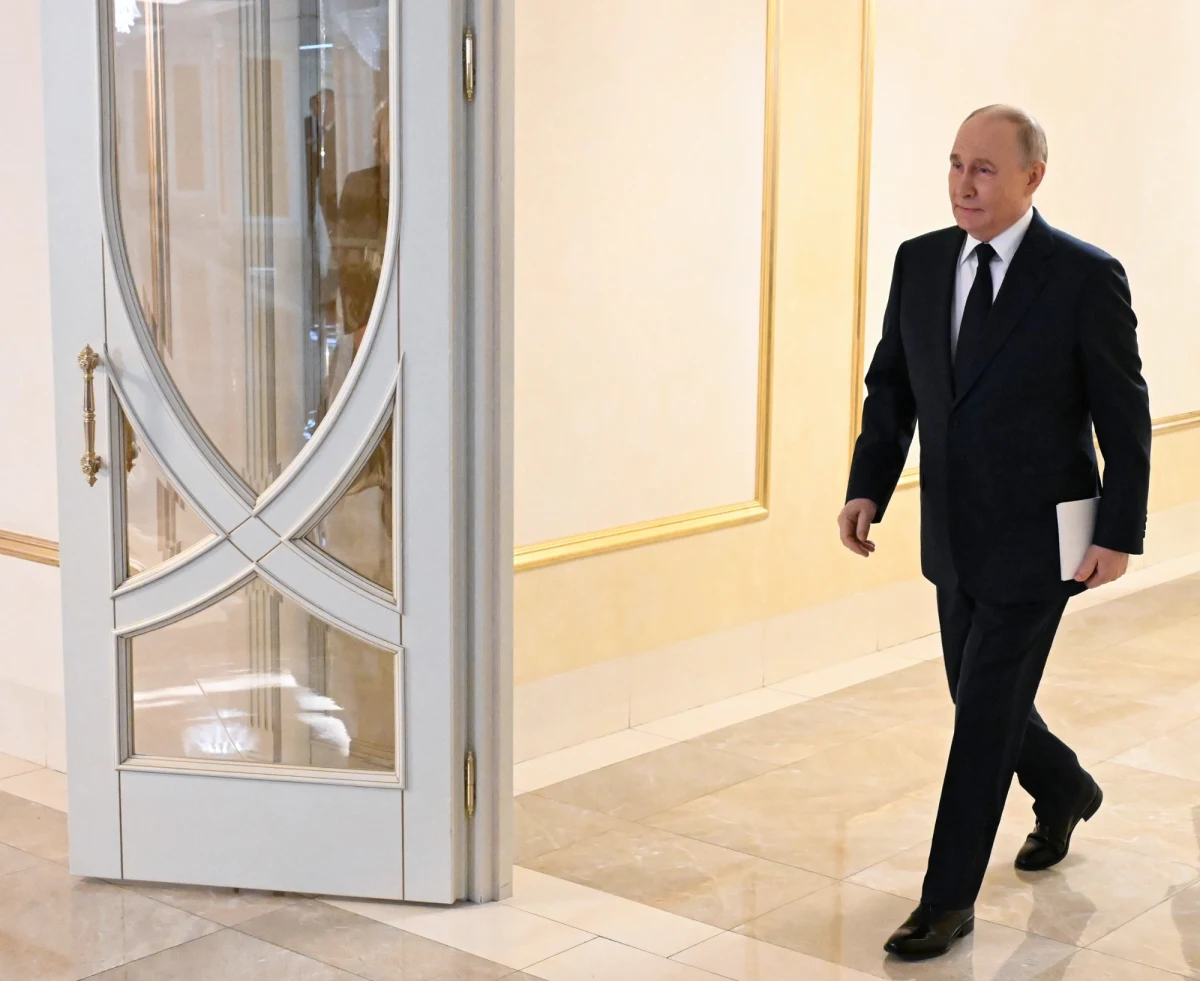 Władimir Putin podczas spotkania z rosyjskimi biznesmenami miał zadeklarował gotowość do rozmów o wymianie części okupowanych terytoriów Ukrainy - donosi „Kommiersant”. Rosyjski przywódca jasno jednak zaznaczył, że Donbas nie podlega negocjacjom. Putin odniósł się także do przyszłości Zaporoskiej Elektrowni Atomowej i roli USA w regionie.