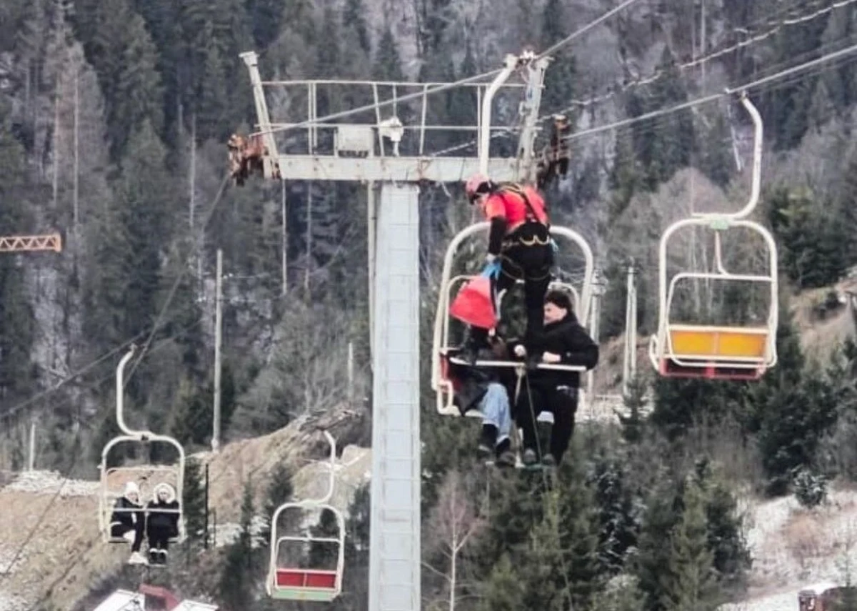 Na terenie kompleksu narciarskiego Zachar Berkut w ukraińskim obwodzie lwowskim doszło do poważnej awarii wyciągu krzesełkowego. 78 osób utknęło na wysokości - na szczęście ratownikom udało się ewakuować wszystkich pasażerów. 