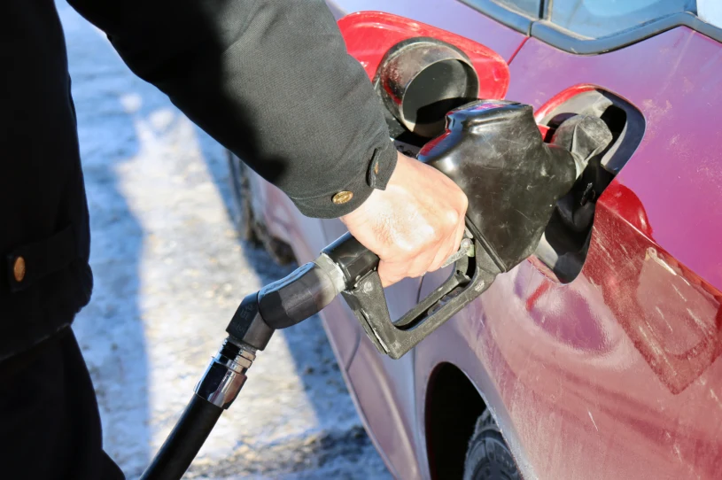 Wlałem diesla do benzyny. Co robić?