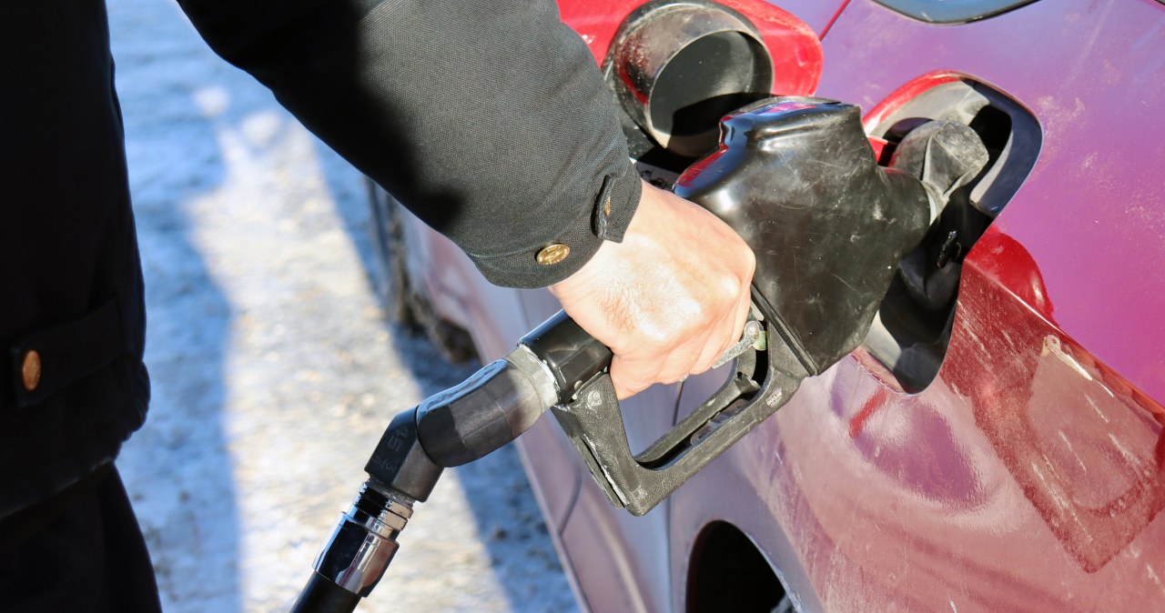 Wlałem diesla do benzyny. Co robić?