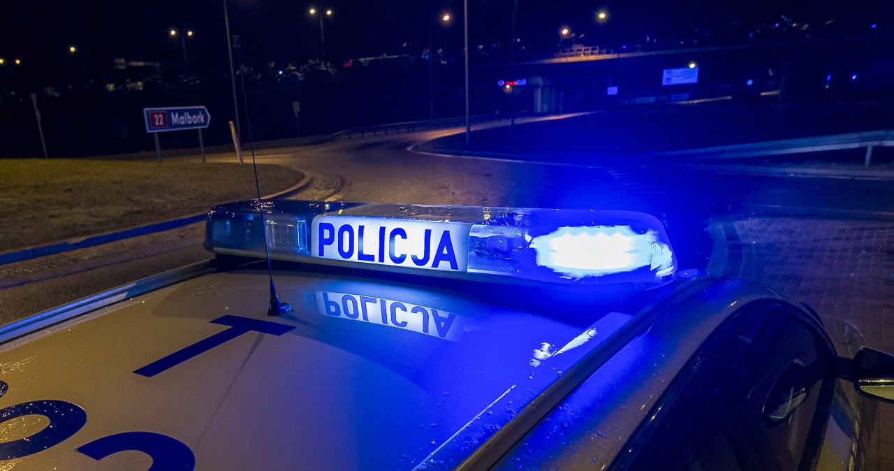 Policyjny pościg w Gdyni. Zderzenie z radiowozem, potem wielogodzinna obława Policyjny pościg w Gdyni. Zderzenie z radiowozem, potem wielogodzinna obława