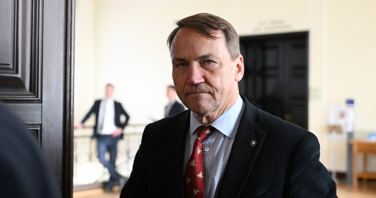 Sikorski wypomniał Nawrockiemu ruch sprzed lat. "Ja bym nie pojechał"