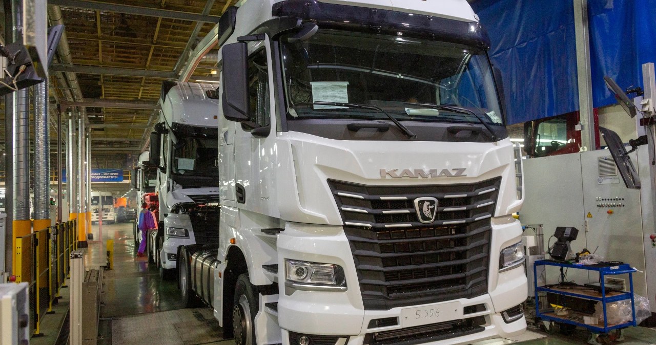 Chińskie ciężarówki za bezcen. Rosjanie przerażeni utratą wartości