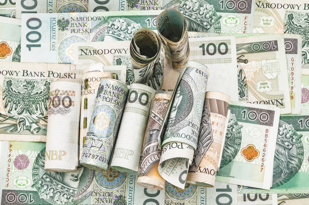 Tak kuszą "faraonowie biznesu". Gigantyczne kary UOKiK za piramidy finansowe