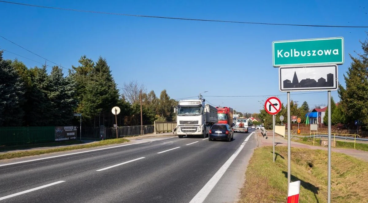 Regionalny Dyrektor Ochrony Środowiska w Rzeszowie wydał decyzję środowiskową dla obwodnicy Kolbuszowej w ciągu drogi krajowej nr 9. Nowa trasa będzie miała ponad 12 kilometrów długości i po dwa pasy ruchu w każdym kierunku.