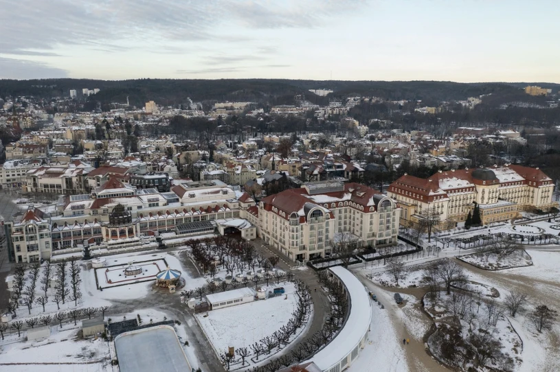 Ceny noclegów na sylwestra. Polskie "Monte Carlo" znów się wyróżnia