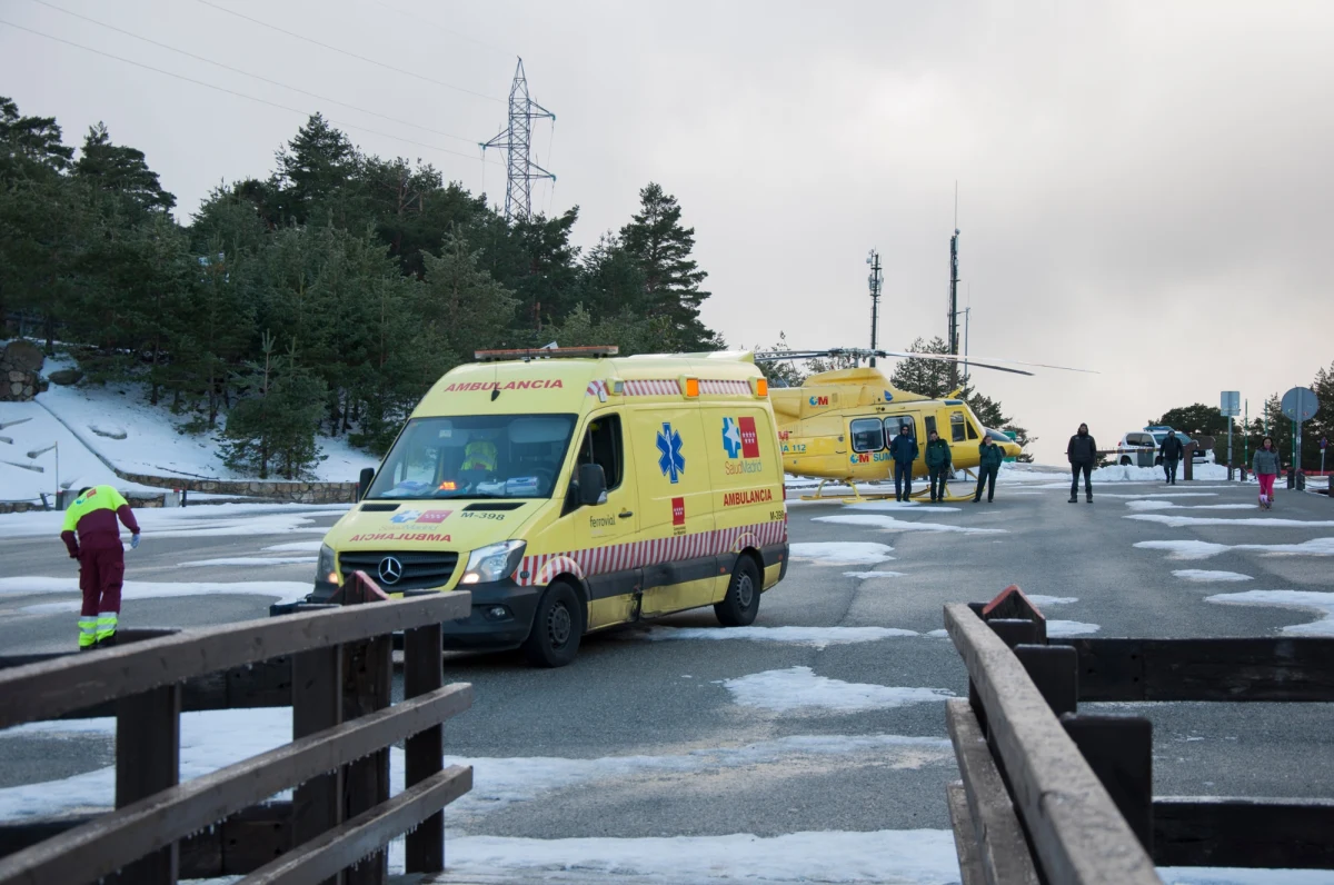 Czterech narciarzy zostało uwięzionych pod śniegiem na wysokości niemal 3000 metrów n.p.m. w wyniku zejścia lawiny. Niestety, trójka z nich nie żyje, jedna osoba jest w stanie ciężkim. Do zdarzenia doszło dziś w Pirenejach Aragońskich w rejonie szczytu Tablato w hiszpańskiej prowincji Huesca. To bardzo popularne miejsce wśród miłośników gór i narciarstwa wysokogórskiego. 