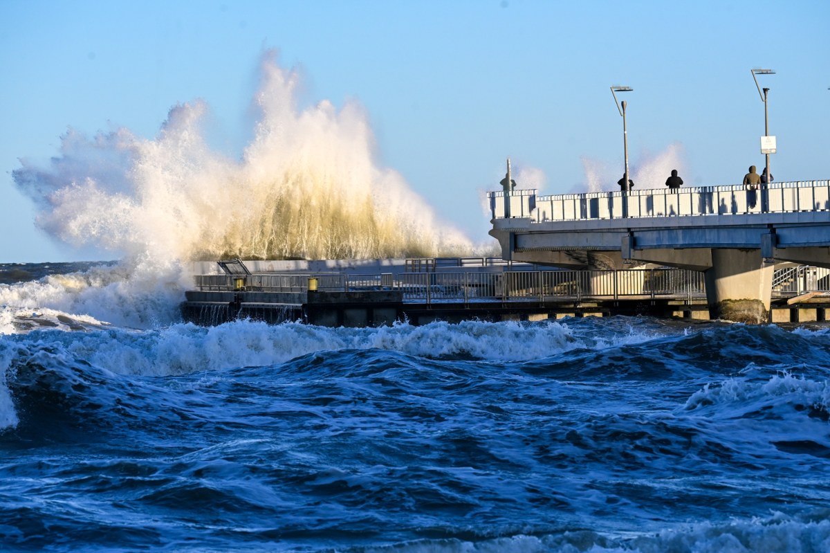 Zamiecie śnieżne, wichury i wzrost poziomu wód. Alerty IMGW