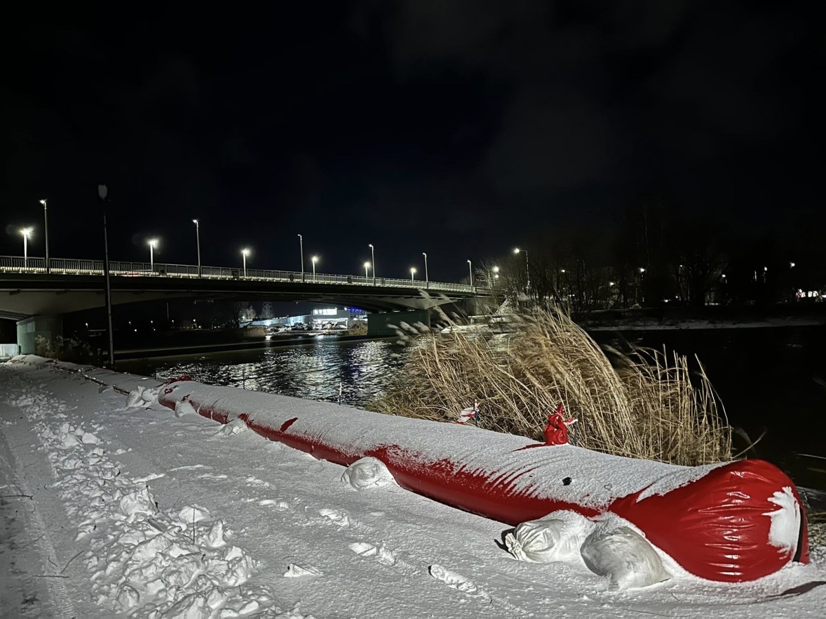 Niebezpieczna sytuacja w Elblągu. Wprowadzono alarm przeciwpowodziowy, służby w gotowości