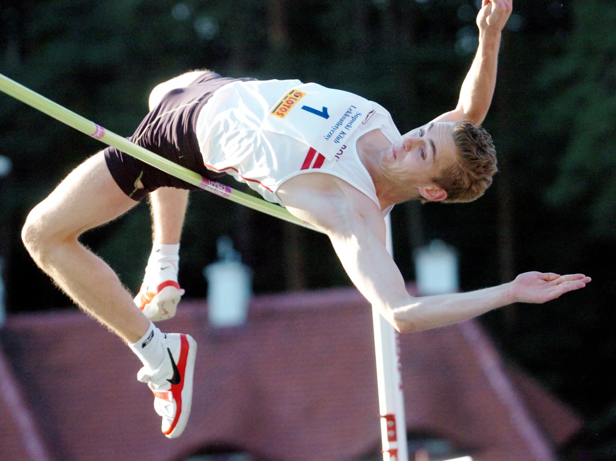 Robert Wolski, uczestnik igrzysk olimpijskich w Atenach w 2004 roku, uległ poważnemu wypadkowi. W związku z tym zdarzeniem Artur Partyka poprosił o pomoc sportowcowi. Chodzi o oddawanie krwi. 