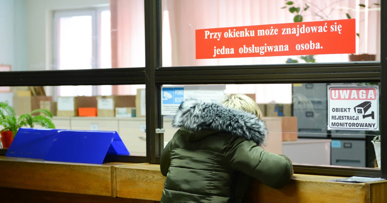 Zdjęcie do aktualności: Wydali 100 tys. na nowego "urzędnika". "Może się mylić"