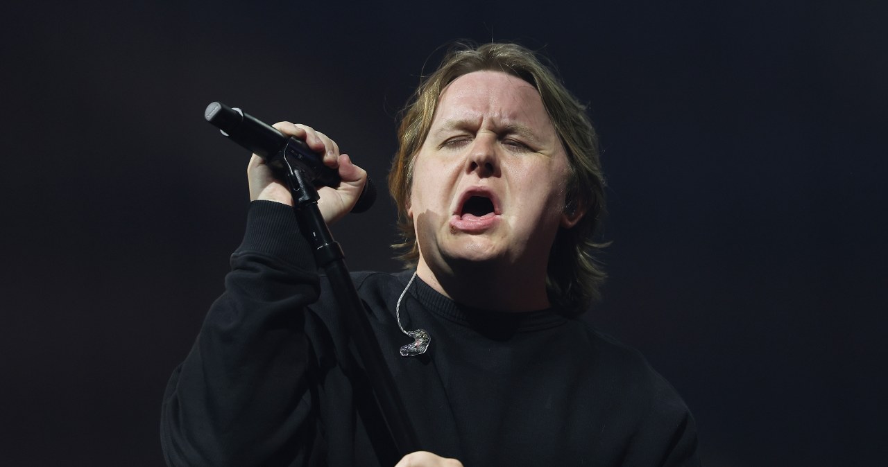 Od blisko roku nie napisał żadnej piosenki. Co planuje 29-letni gwiazdor?