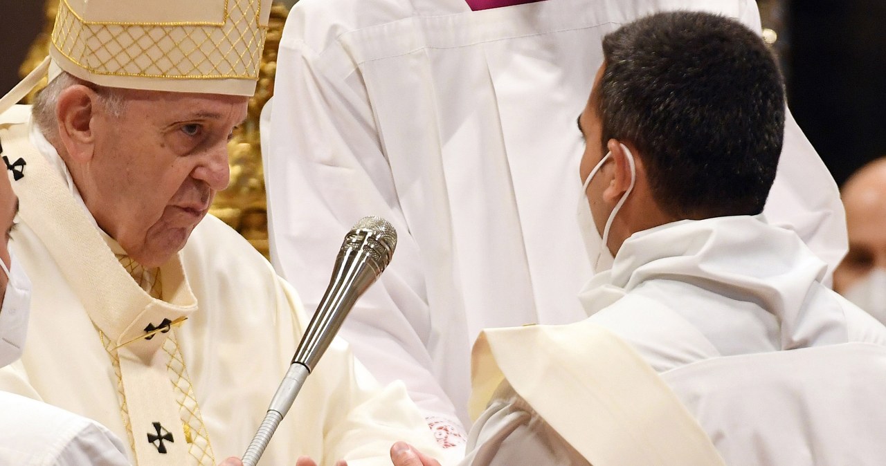 Zaskoczenie na mszy świętej w Watykanie. Ten zwrot akcji zszokował ludzi