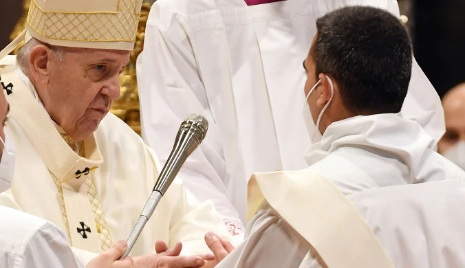 Zaskoczenie na mszy świętej w Watykanie. Ten zwrot akcji zszokował ludzi