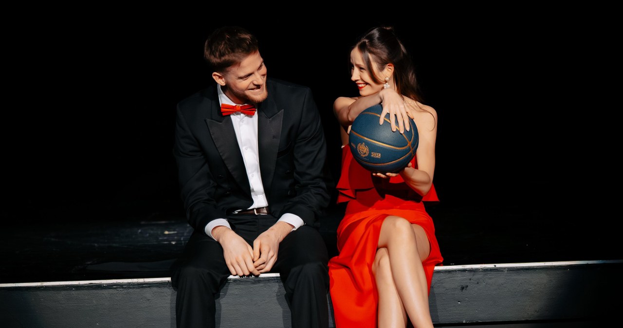 Koszykarz w roli artysty. Piosenka na Spotify i wyjątkowe nagranie w teatrze