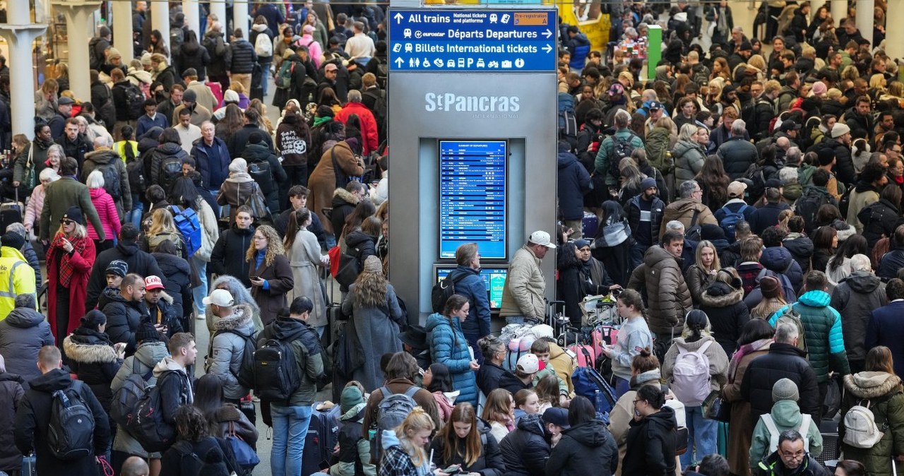 Kanał La Manche. Utrudnienia w tunelu, Eurostar informuje o awarii Kanał La Manche. Utrudnienia w tunelu, Eurostar informuje o awarii