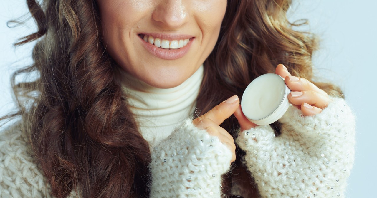 Odwadniamy skórą nawilżającymi kremami? Niestety zimą to częsty błąd