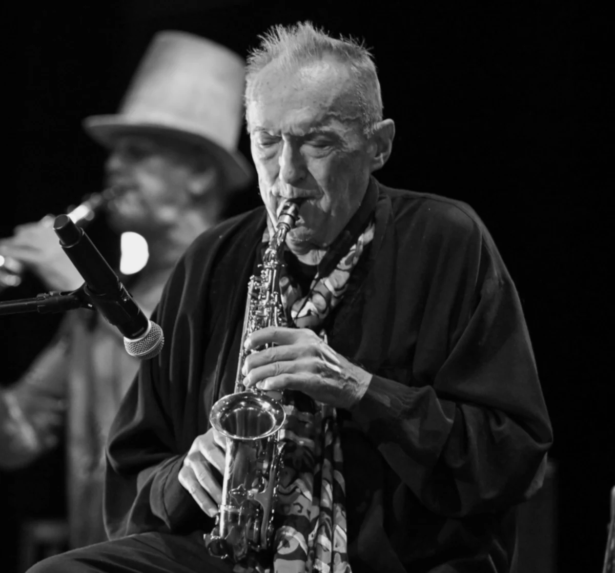 ​Pogrzeb zmarłego 20 grudnia jazzmana Michała Urbaniaka odbędzie się w środę, 7 stycznia 2026 roku na Powązkach Wojskowych w Warszawie - poinformowała rodzina artysty. Złożenie urny z prochami nastąpi w Alei Zasłużonych, a uroczystości pogrzebowe będą miały charakter wojskowy.