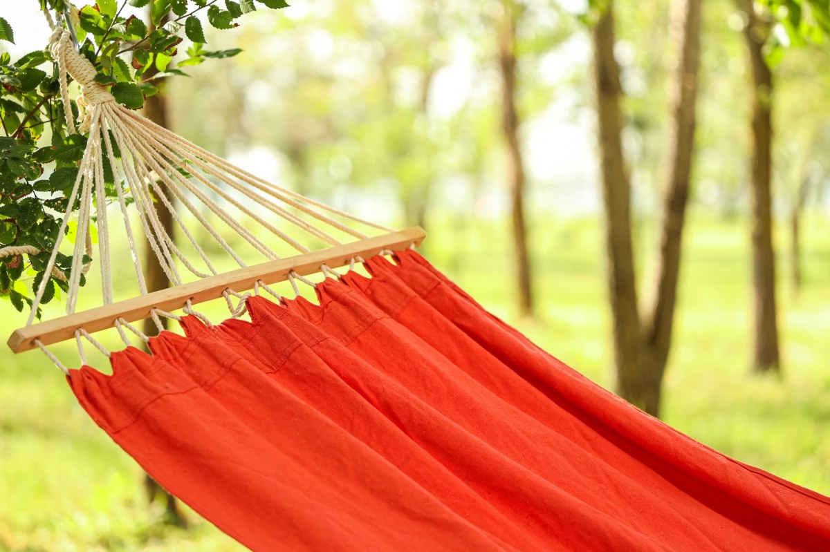 Uderzyła ją belka od hamaka. Akt oskarżenia ws. śmierci 5-latki