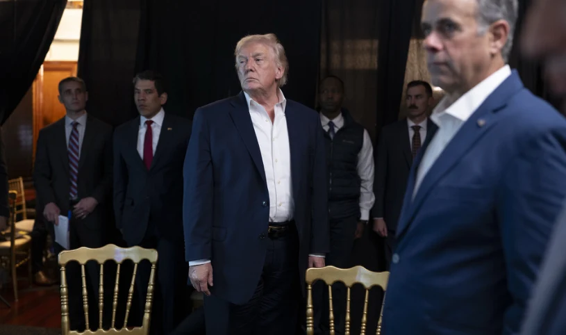 Te zdjęcia przejdą do historii. Ujawnili, co działo się w kwaterze Trumpa